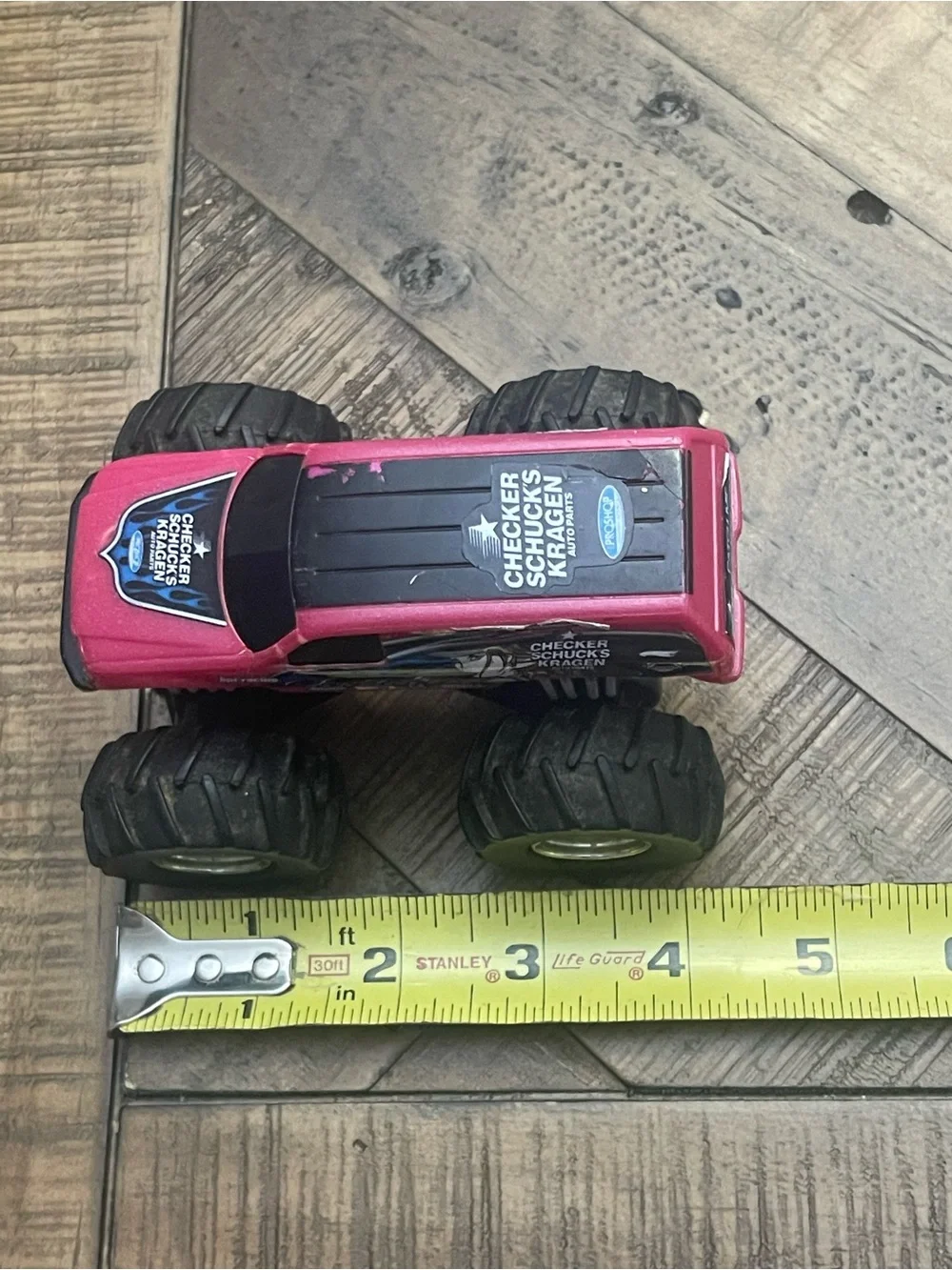 Hot Wheels Monster Jam Scarlet Bandit 1:24 Scale Die-Cast Monster Truck - Pink